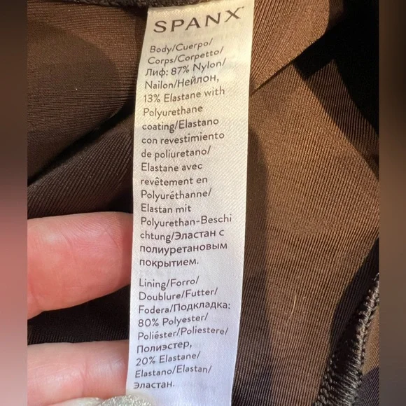 SPANX Faux Leather Croc Leggings In Chocolate SP - Picture 9 of 11